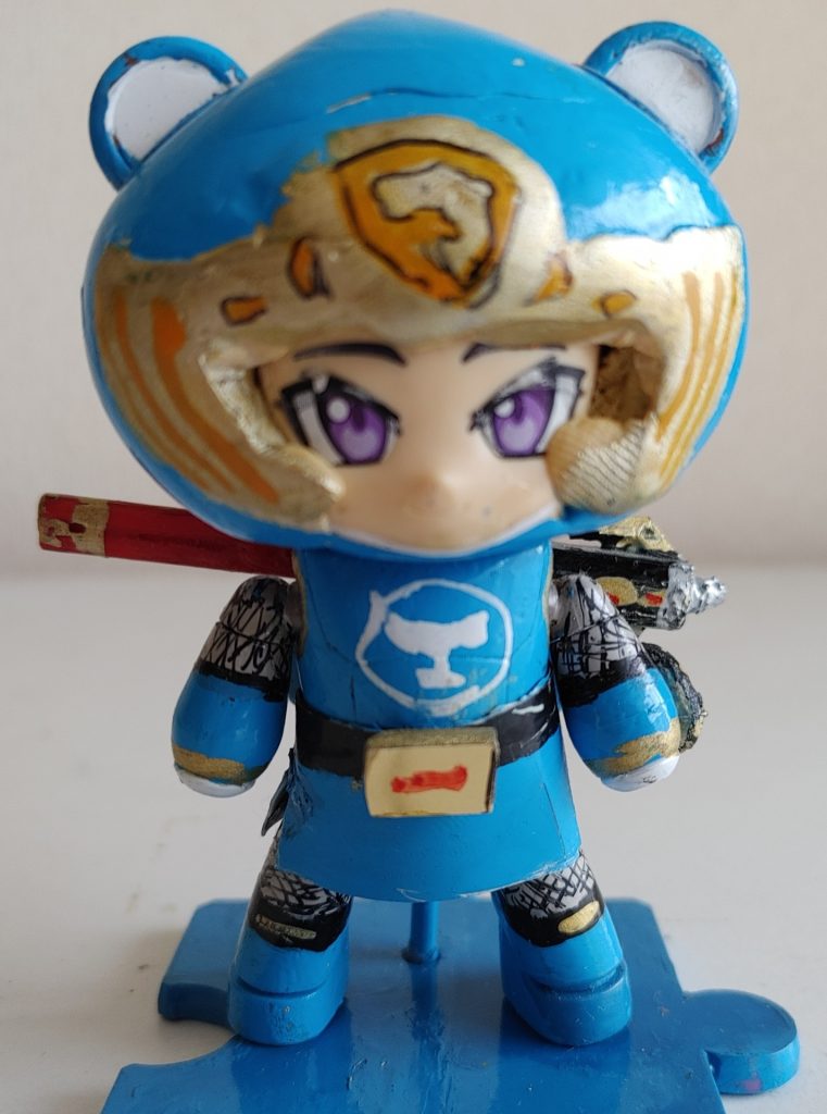 きゃらっがい▪アヤメの頭を利用し、顔出しモードを。