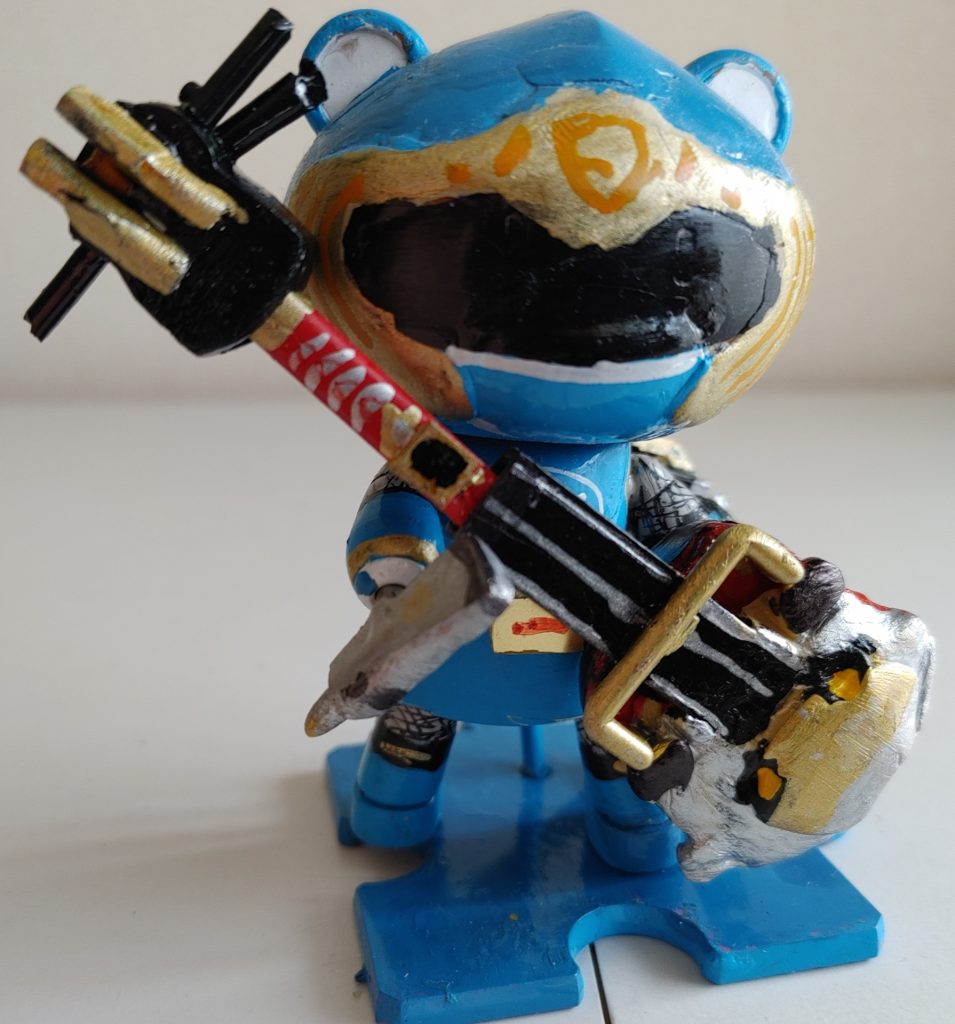 冒頭のハヤテ丸▪持ち手部分を接続して、楽器に。