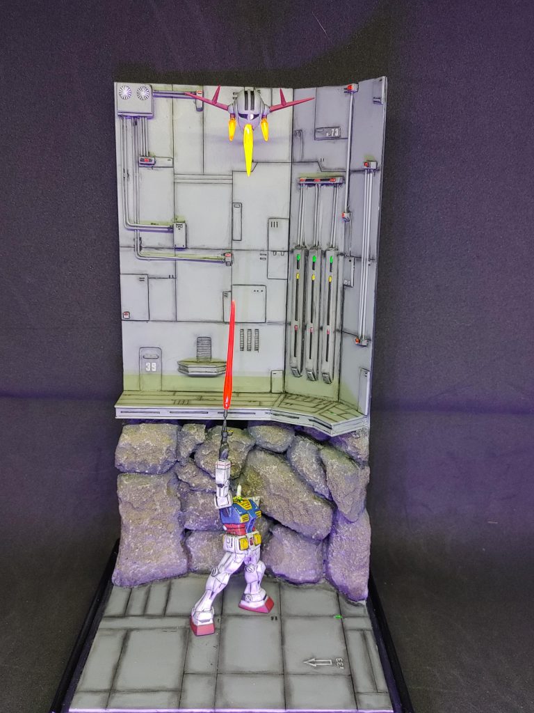 購入してもらいしばらくたって、ゾゴックに行き詰まってジムを作っていたそんなある日娘が「ねぇ、ワタシが買って来てあげたヤツ作らないの？」と言ってきました。ンンン～‼️娘にそんなこと言われたら作ってやろうじゃないの‼️ってなりますよね？世の娘さんお持ちオヤジならば‼️ってコトでゾゴックとジムを放り出して制作開始❗