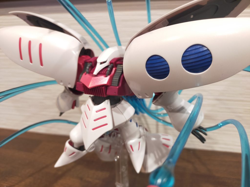 にしてもエフェクトパーツを付けてのポージングが結構難しいですね…