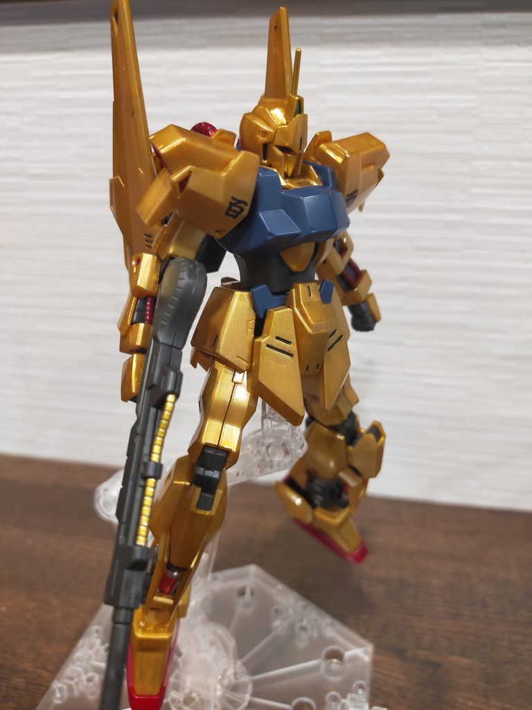 百式はスーパーファインゴールドの上からクリアイエローで塗装