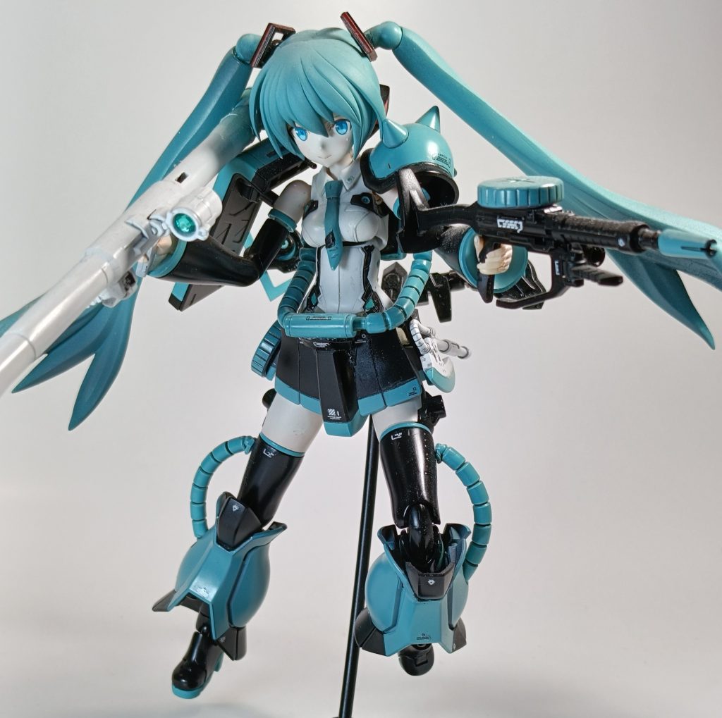 初音ザク–4枚目/制作者：孤独のプラモ