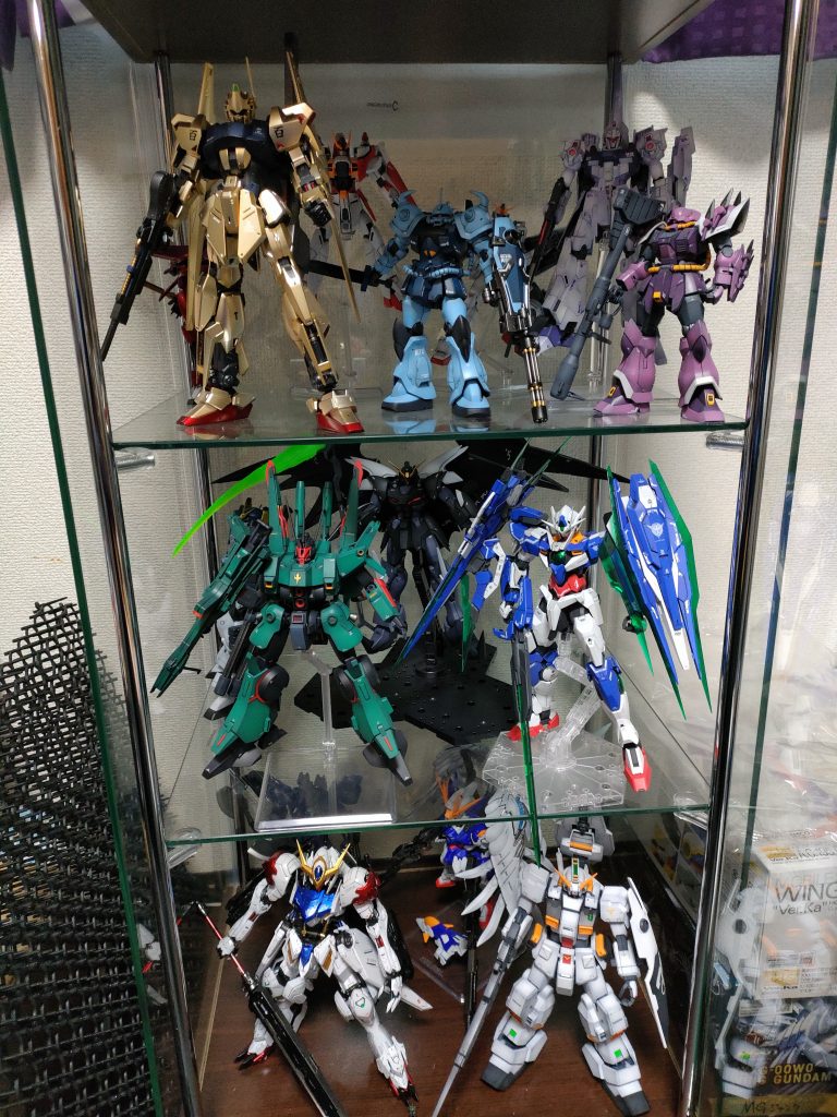 またコレクションケースに酒のツマミが増えました。これを眺めながらの飲む酒は美味い。