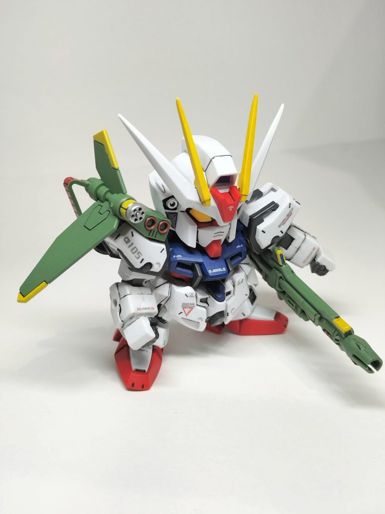 小脇に抱えることも一応出来ます✨️こちらの方がしっくりきますね(gundam-kao6)