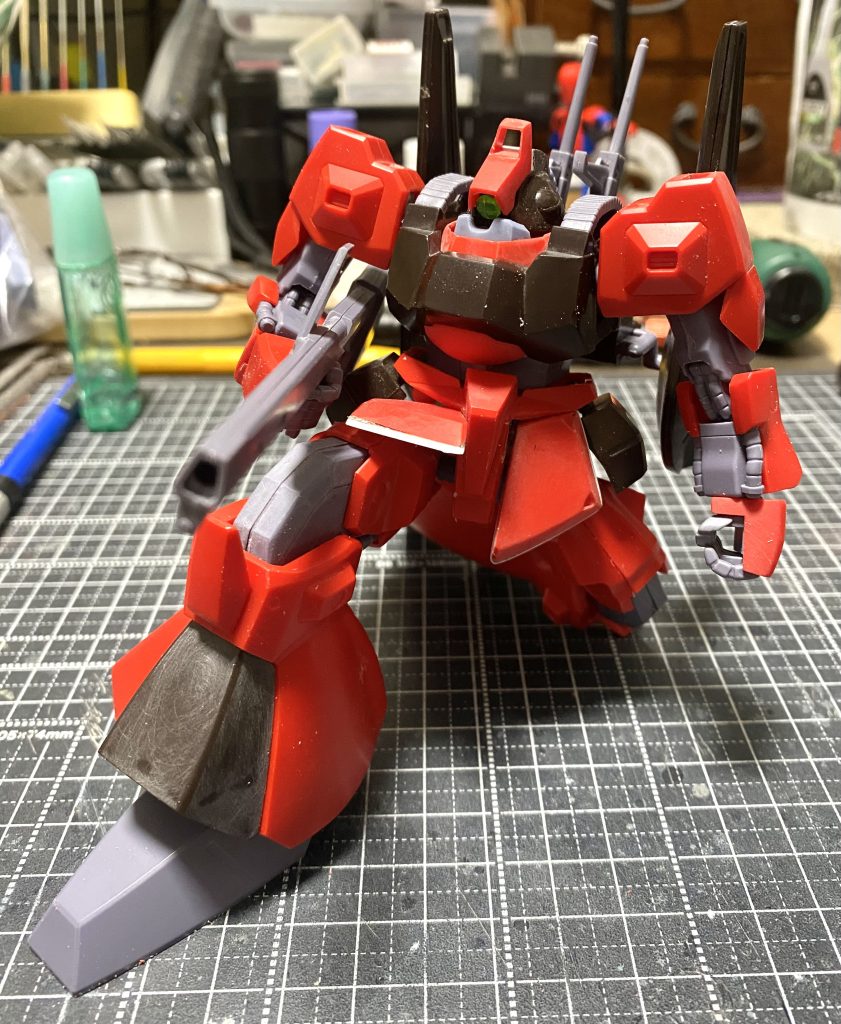 フロントアーマーの大型化と前面に３ミリ前にずらしてます。