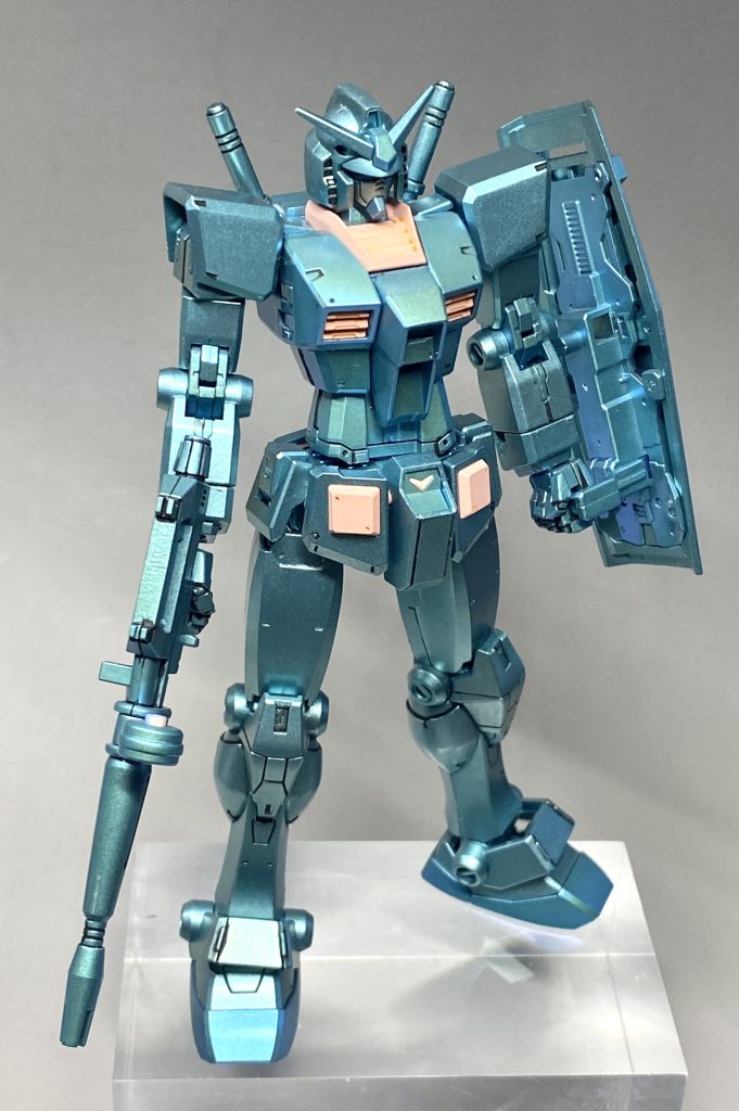 襟部分がピンク状態の時の画像です。此処は塗り直して良かったって思います。