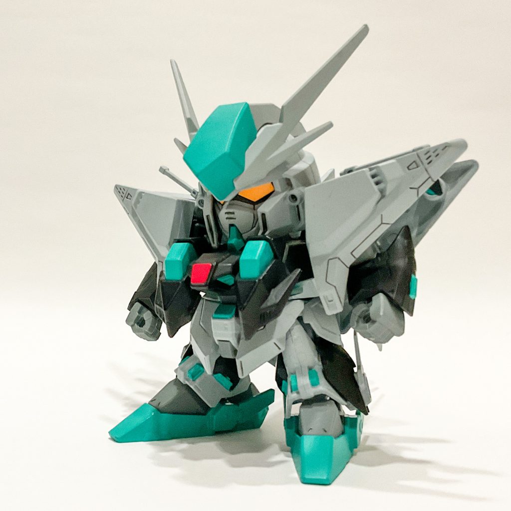 　BB戦士 386 クスィーガンダムを初音ミクカラーで塗りました。配色はプレバン限定 RG 1/144 RX-78-2 ガンダム Ver.2.0 [初音ミクVer.]を参考にしています。ちなみにガンダムのほうは抽選に応募していません。ザク1本に絞ったんですけど・・・