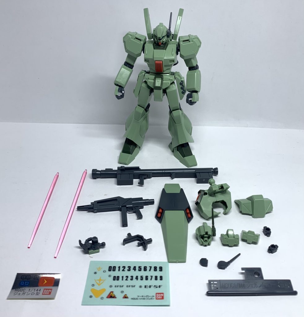 最後に付属品パーツ等。基本的に先に発売されました「HGUC ジェガンD型(エコーズ仕様)」のカラバリキットになります。なのでその差分が余りますね、緑色のエコーズジェガンも組めます。＊＊＊HGUCジェガン&nbsp;バリエーション以下略宇宙世紀系「HGUC ジェガン」「HGUC スタークジェガン」「HGUC ジェガンD型(エコーズ仕様)」以下、プレミアムバンダイ限定「HGUC ジェガン&nbsp;ノーマルタイプ(F91ver)」「HGUC ジェガン&nbsp;Aタイプ(F91ver)」「HGUC ジェガン&nbsp;Bタイプ(F91ver)」「HGUCスタークジェガン(CCA-MSV版)」「HGUCプロトスタークジェガン」「HGUCジェガンD型(護衛隊仕様)」「HGUC ジェガンA2型(ゼネラルレビル配備機)」「HGUC EWACジェガン」「HGUC ジェガンD型(ピコ・アルティドール機)」「HGUC ジェガンD型(迷彩仕様)」「HGUC ジェガン&nbsp;バーナム所属機」ビルド作品系「HGBD ジェガンブラストマスター」プレミアムバンダイ限定「HGBFゴーストジェガンM」「HGBF ゴーストジェガンF」など多くのバリエーションキットが発売されています。＊＊＊ビルドダイバーズ二次小説「陰キャアイドルはGBN〈惑星〉を救いたい。」こちらのつぶやきによる【試し読み】またはpixiv先行にて更新中です〜！◇◇◇またハーメルン版「陰キャだけどアイドルはじめてGBN〈惑星〉を救う話。」も同様に更新中です〜！面白い！と思ったらお気に入り登録また星による評価などしていただけると嬉しいです〜！二次創作にご興味のある方はぜひ〜！&nbsp;