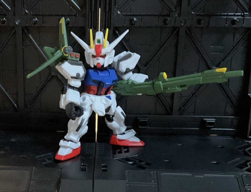 MSセレクションから武装を拝借。左肘の関節パーツにピンバイスで穴を開けてアグニを持たせられるようにしました。