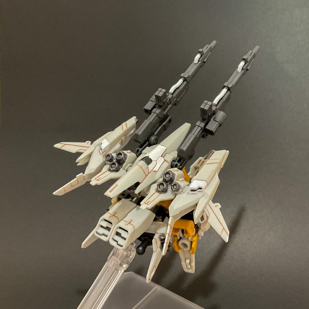 　キットのままでは変形ができません。せっかくの可変機なのにどうにかならんかなぁと考えていたところ、豚の切り身さんがリゼル一般機を変形できるように改造されていたので参考にさせていただきました。　豚の切り身さんの作品はこちらです（リンク許諾済み）https://gumpla.jp/sd/1661430