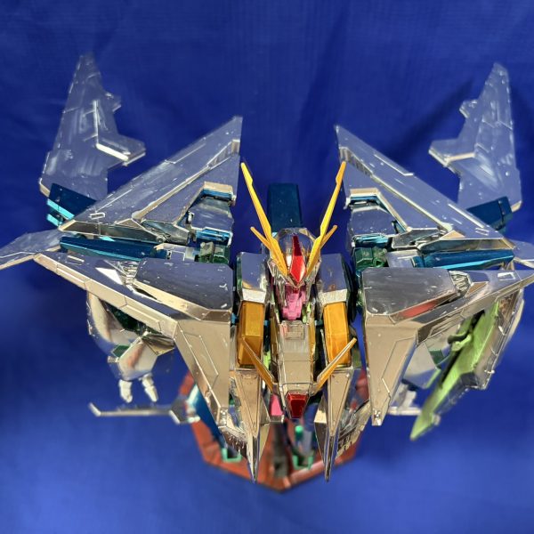 クスィーガンダムをあまり意識したことが無かったのに、キルケーの魔女でまんまとやられた！一番のやられポイントは、なんと言ってもフライトフォーム無骨な感じが、とても好き！残りは、ペネロペのフライトユニット・・・＜Geminiと遊ぼう＞今回は、川の写真とペネロペ＋クスィーガンダムで、川の光沢がビームライフルの色になる感じで作ってくれました。（3枚目）