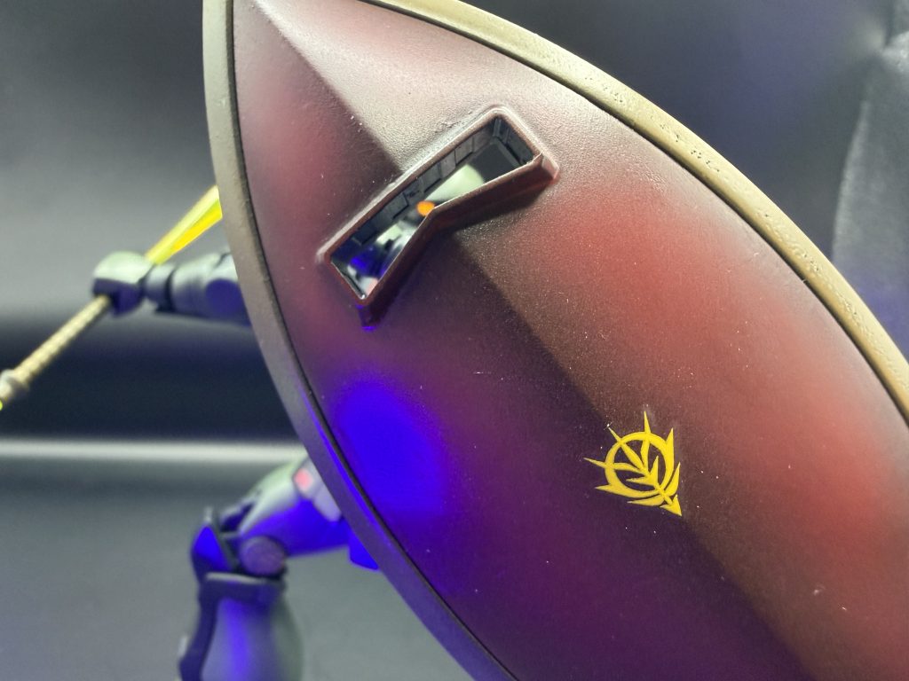 アニメとかである、シールドから見えるモノアイ‼️