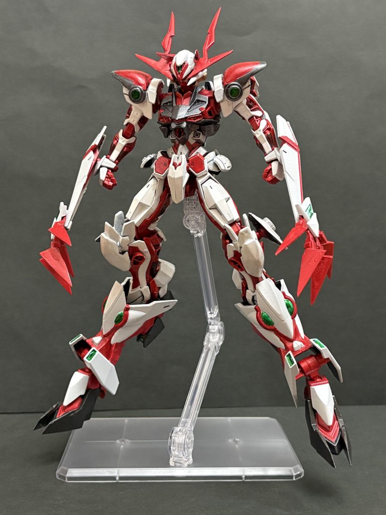 そして、ダエモニウムモード　こちらは高速近接戦闘形態として設定しています。ただし、理由は後述しますが前後反転は省略しました。ほぼルプスレクスですね。なんなら形態名悪魔の意味だし。まあバルバトスくんは私のバイブルですから。