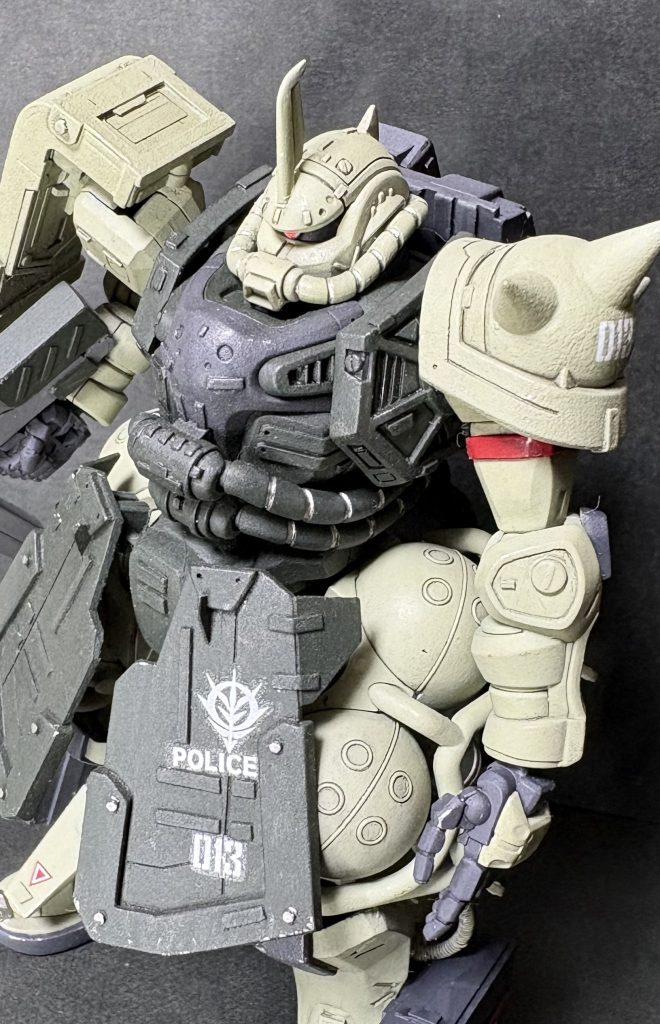 軍警だったザク