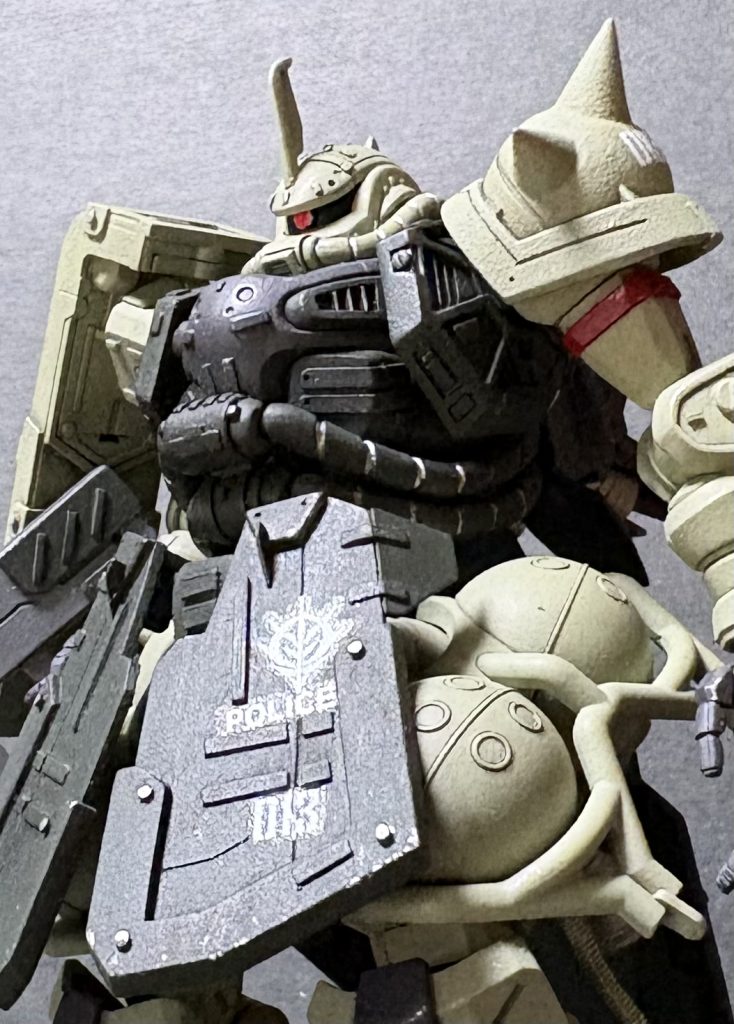 軍警辞めてポリスになりました。ボール×4の柄を強調しました(zaku-kao8)ボール×4を1個に集約したことにして、ギガンみたいにしてやろうかとも思いました(zaku-kao8)