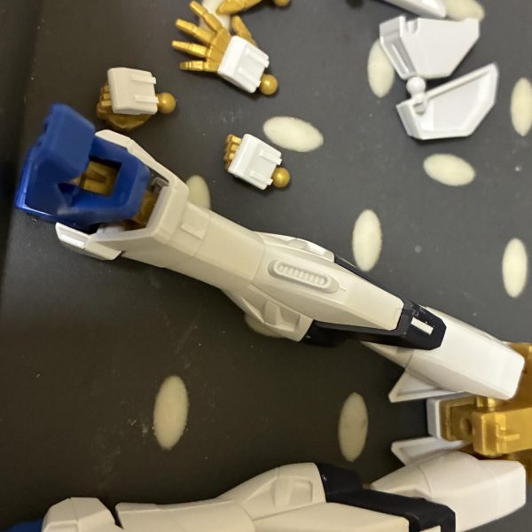 ストフリ作り始めました。薄いプラ板貼ってディテールアップしてみた