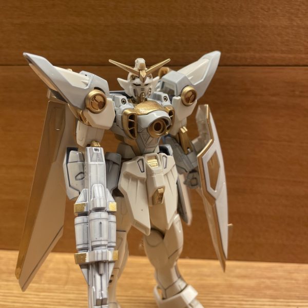 ウイングガンダム　ホワイト&ゴールド