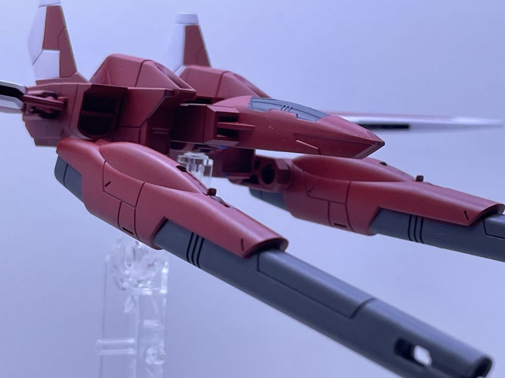 キャノピー部とビームキャノン部も塗り分けしています。