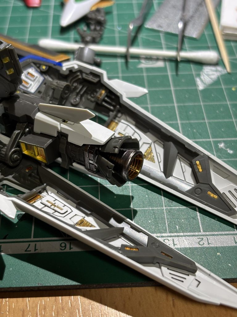 バーニアが露出するギミック最高！