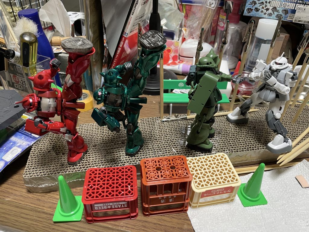 ザクは軟質スカートにすると開脚できるので好きなキットです😊同じの買ってきてまたリベンジします💪