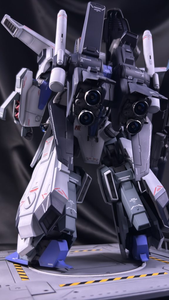 バーニアはメタルパーツに置き換えしています