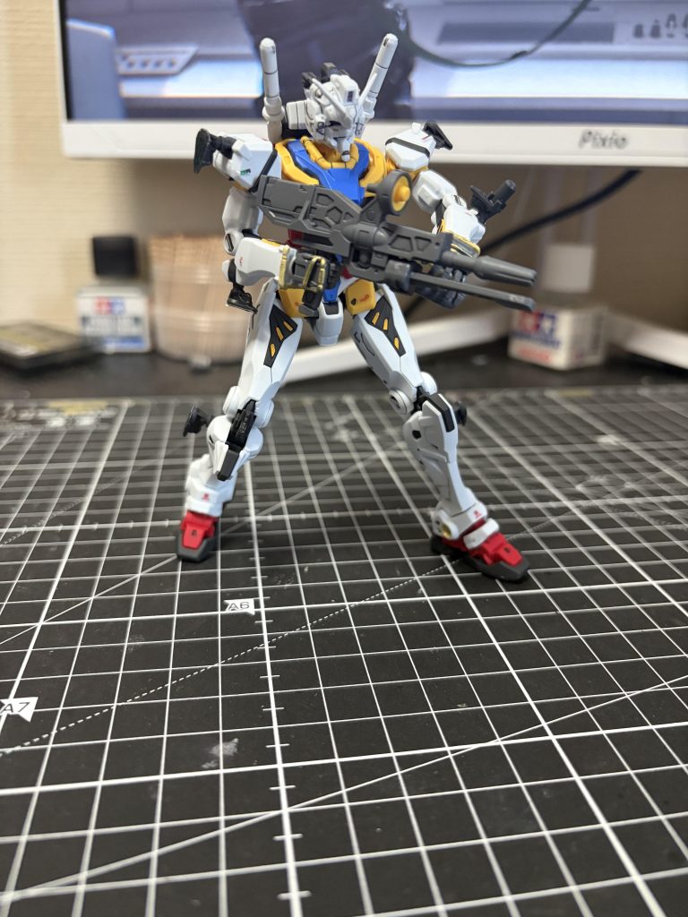 白いガンダム–2枚目/制作者：BERLIOZ