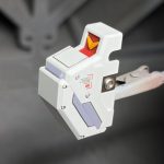 股間部分のアーマー完成！Vマークの塗り分けは大変でした・・・赤色塗装してマスキン[…]