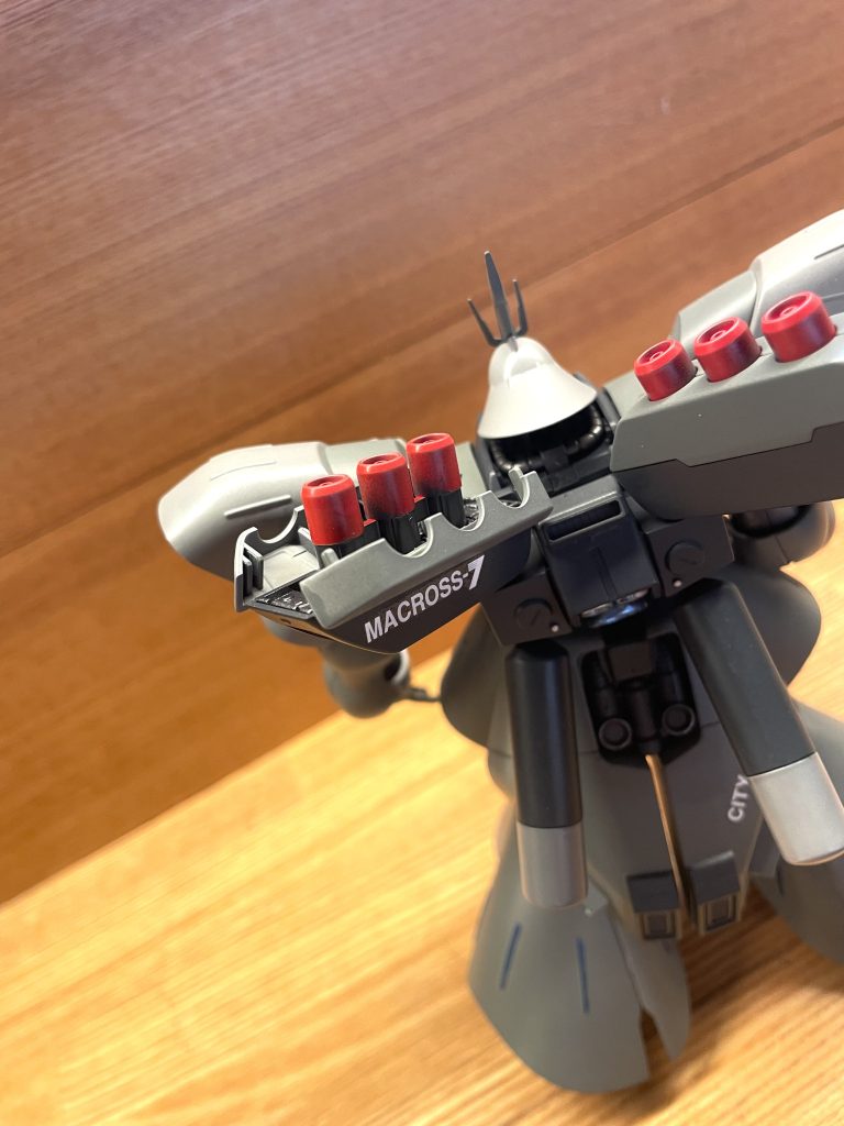 ファンネル射出も再現できます。買ってませんがタミヤの2mmプラ棒をつかうと飛ばせることができます。