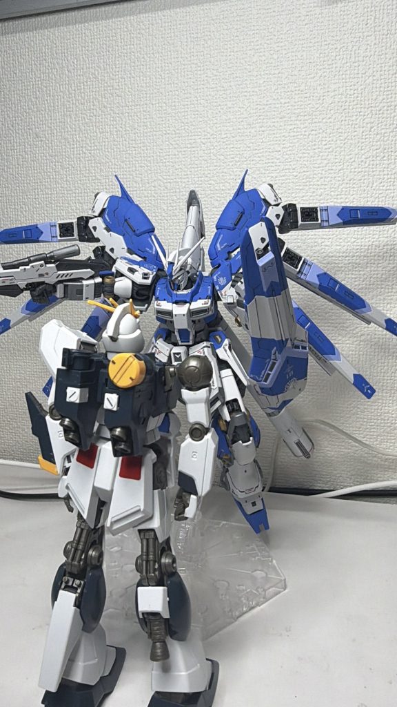 RG hi-ν ガンダム–2枚目/制作者：inunogohan