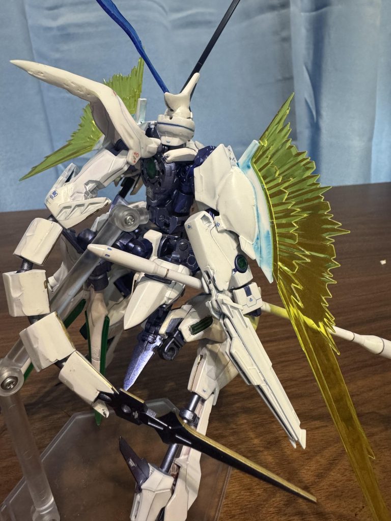 バック後ろのは、尻尾ではなくロングヘアーをイメージして作りましたただ一応剣とし使えますロングヘアーソードみたいな感じですね