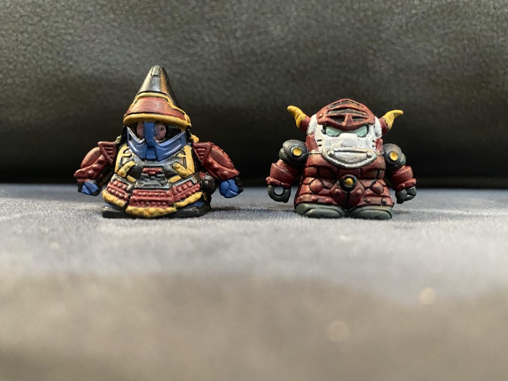 左:刃亜坐武(武者バーザム)。黄色のラインが超絶むずくて大変だった。右:戦士ガンキャノン(闇堕ち)。この姿しか持ってなかったから塗ったが、この後入手。いつか塗る。