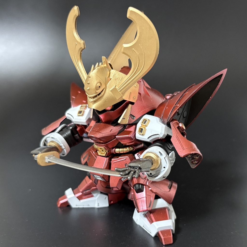 モノアイはキットそのままでも可動化されているのですが、ありがたいことに、クリアパーツを置くのを前提として造形になっており、改造も非常に楽です。