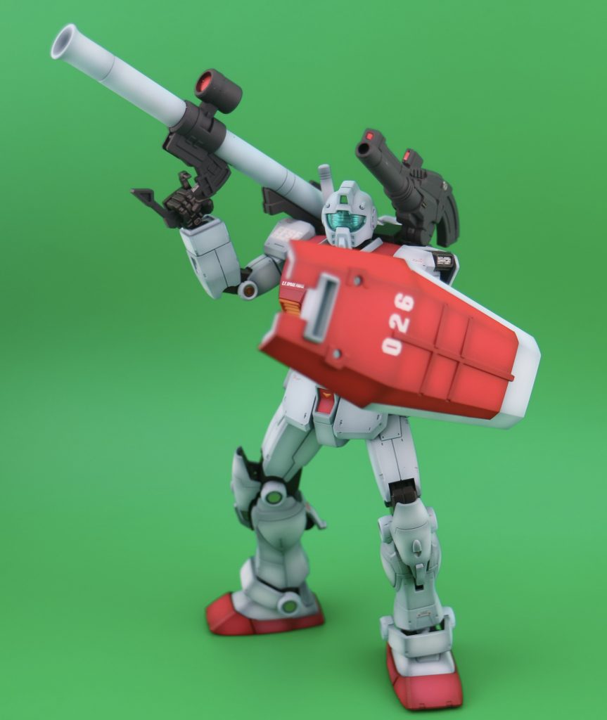 このジムは、オリジン使用って事ではあるけど、実質的な1stガンダムジムのリバイブ版を兼ねてるって事はないよね?バンダイさんジムスキーのワタクシとしては、それはそれで出してもらわないと困るんだけど