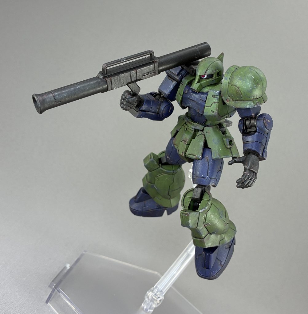 バズーカよく動くキットなので塗膜剥げを気にせずガシガシ動かせるのはいいですね。