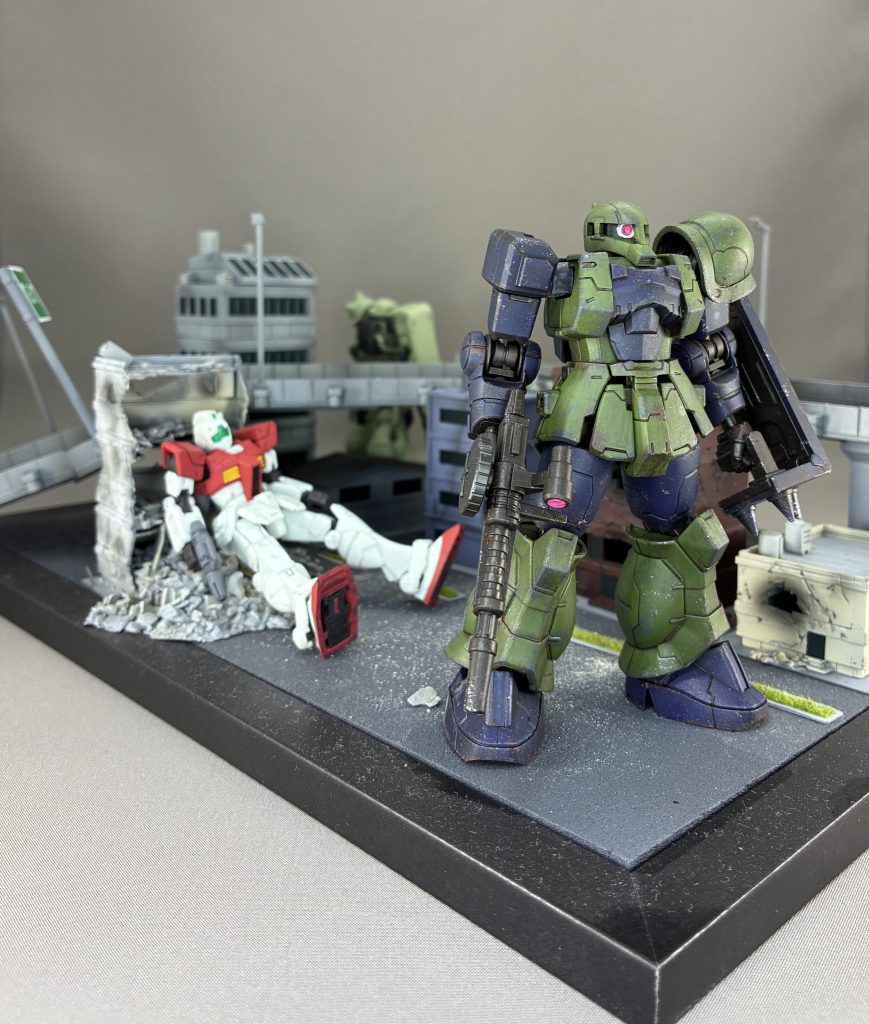 手持ちのジオラマと。