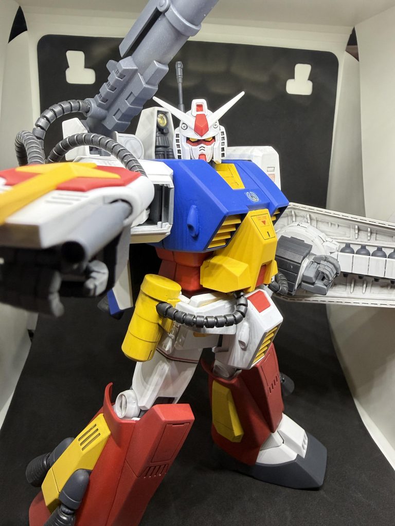 当時「継ぎ目は消さないといけない病」にかかっていたので、胸パーツ側面の隙間も埋めてます。