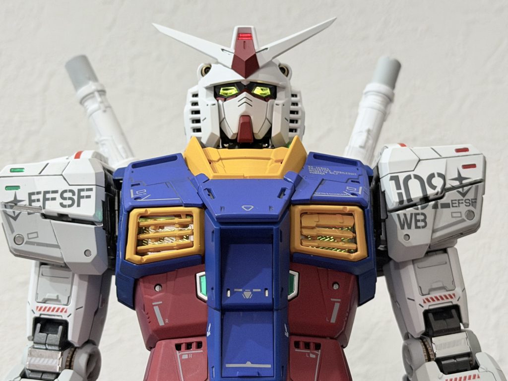 電池も切れていたので、新しいモノに入れ替えて光るようになりました。グポンって感じです🤭