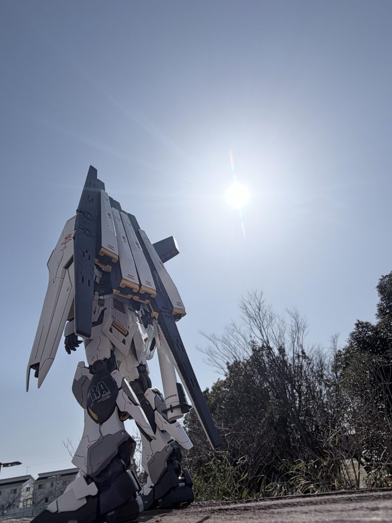 数少ないバックショットです。フィンファンネルのおかげで撮影は大変でした💦なんせ、自立させるまでが本当に大変です。