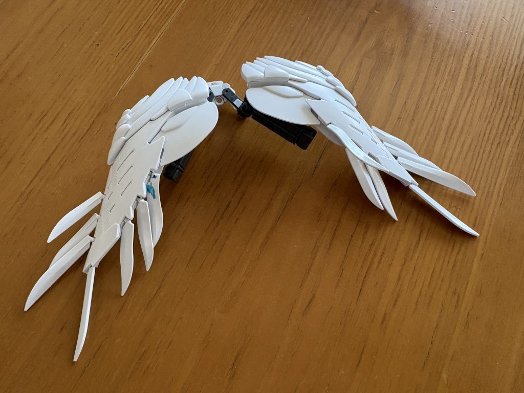 塗装前　結構大きいパーツはそのまま使って、接続部とかは有り合わせでどうにかしてます。ウイングゼロの翼とか私の技量ではどういじっても悪化しそうなのでそのままです。