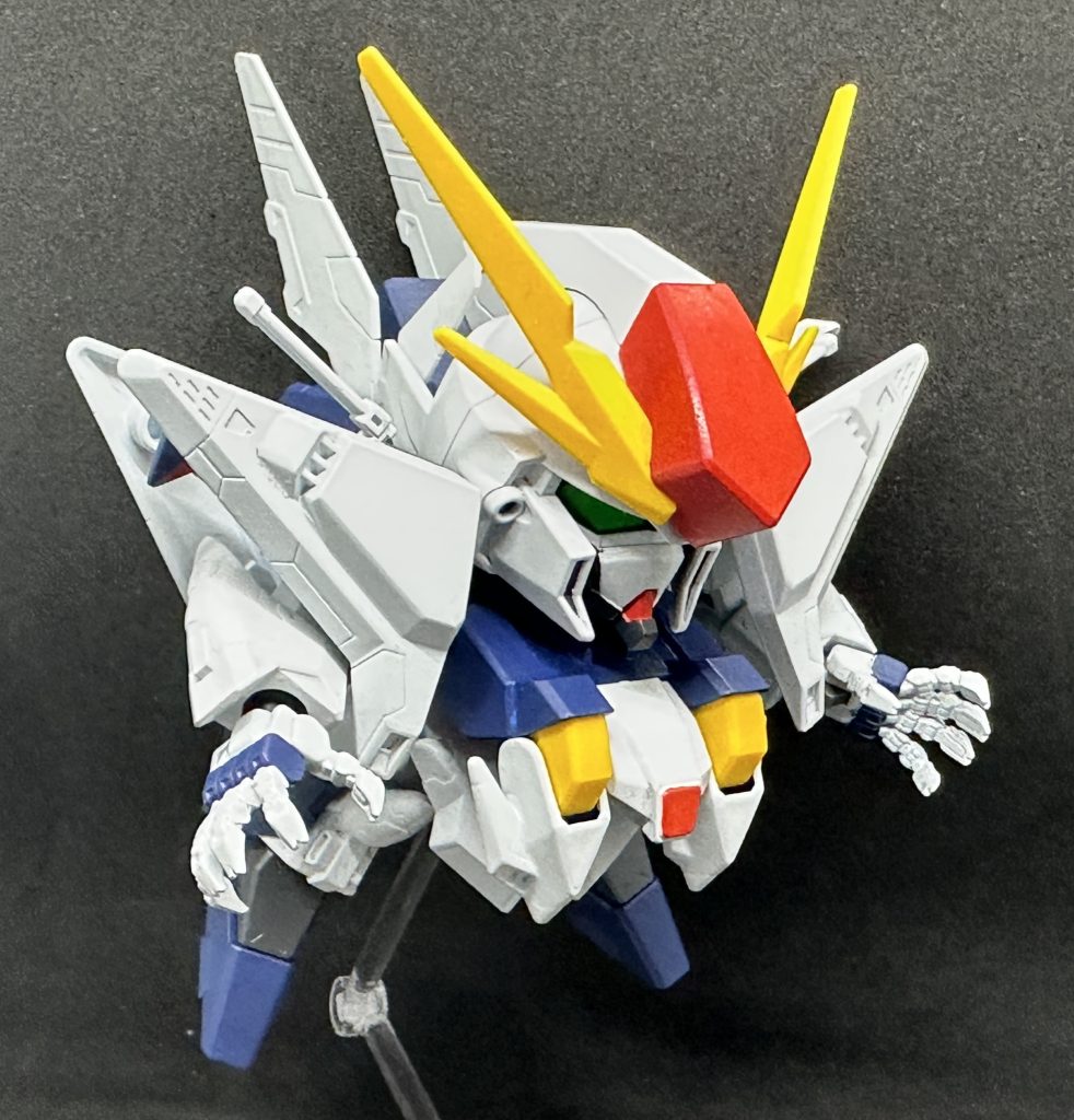 特徴的な手を再現するためにハンドパーツをブキヤのワイルドハンドに換装主に使ったのは無印だけど2も買わないとBB戦士系に無改造で付くジョイントが付属しないので注意(一敗)