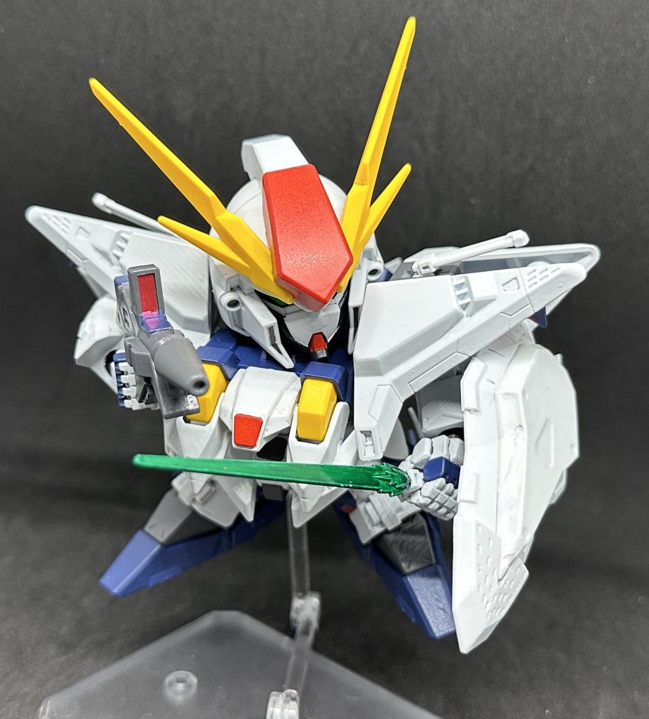 盾は手首替えたせいかグリップパーツが使えなくなったので穴開けてボールデンの3mmボールジョイントで接続その他武装もそのまま持てないので持ち手削ってます