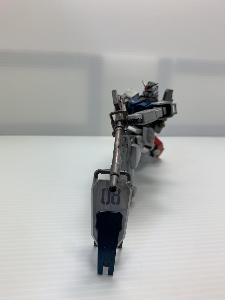 180mmキャノンを持たせました。お決まりのポーズです。