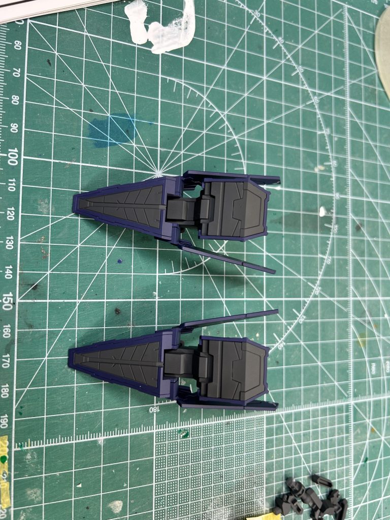 足の裏も写真には写ってませんが足裏や腕のミサイル部分も塗分けてます。&nbsp;