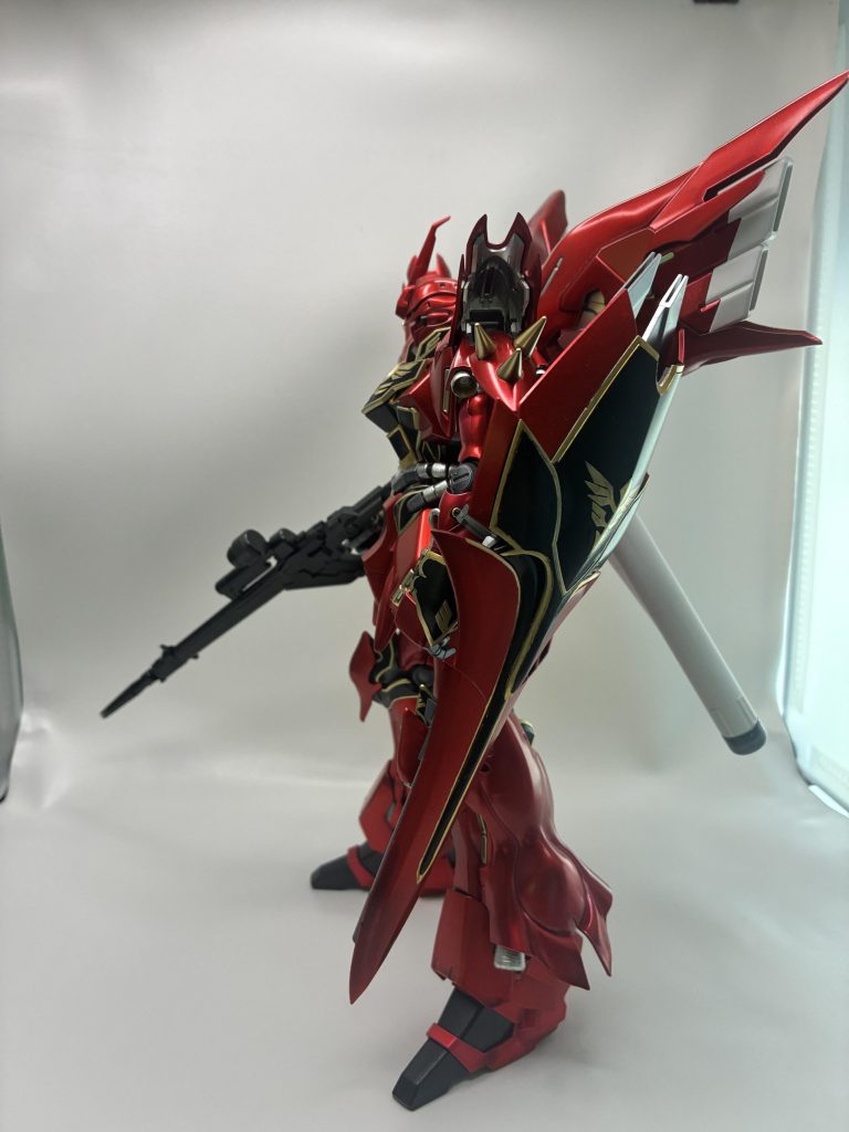 シールドのエングレービング塗装が一番難しく、アップで見ると粗が目立ちますΣ(゚д゚lll)