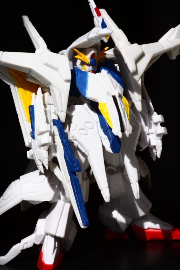 塗装前。キットは『ガンダムコレクションDX6』のRX-104FF ペーネロペー（ビームライフル付き）