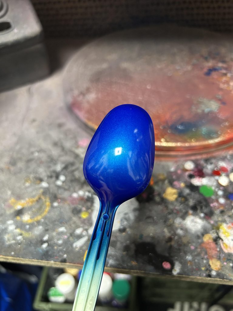 青だけ調色して作りました。ガイアの蛍光ブルーに純色シアン混ぜてます。割合は覚えてませんが2:1くらいだったか？？？