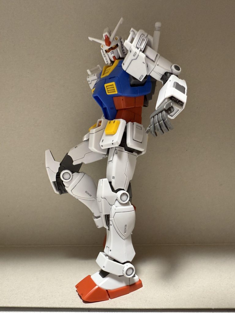 はぁ？ジョジョ立ちじゃねぇし。