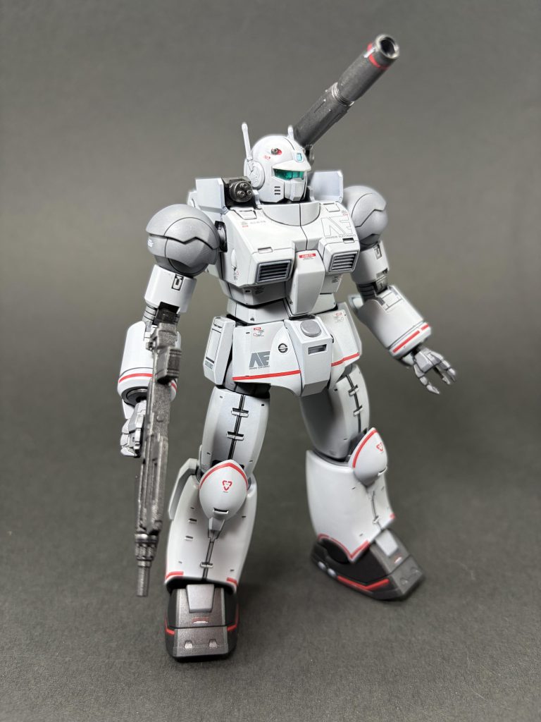 真っ白だとあまりにも安っぽく見えたので、若干シルバーを混ぜてみました。