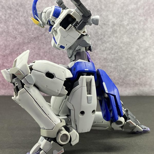 超スローペースですがコチラの作業も進めています。全体的にディテールアップと脚部サブスラスター追加。サブスラスターはフレームにも使ったティガスカイタイプからの流用です。フクラハギ側は無加工でそのままジャストフィット！スネ側は少し形状アレンジして磁石を仕込み、付け外し簡単です。&nbsp;（4枚目）