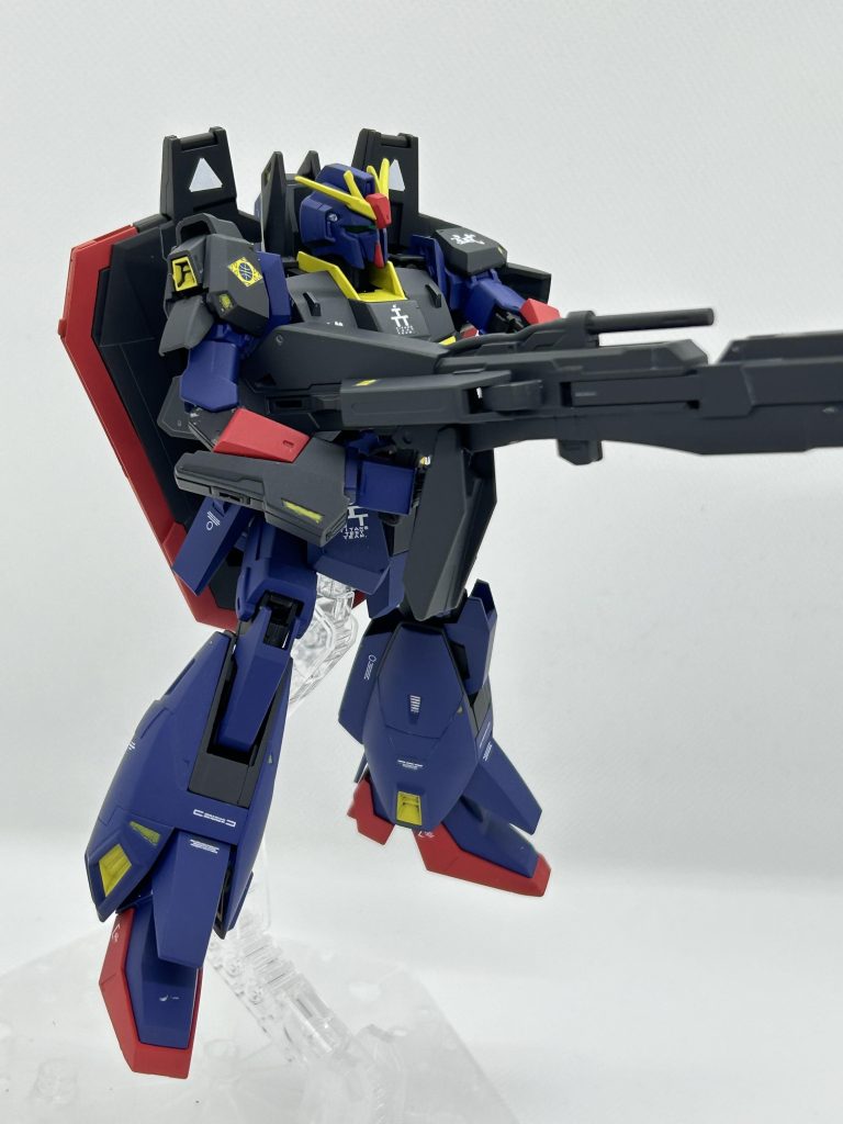 水性塗料の弱点で、塗装が剥げやすく、またキットの特性上パーツ間で干渉する箇所も多く剥げまくるのが悩みの種です💦